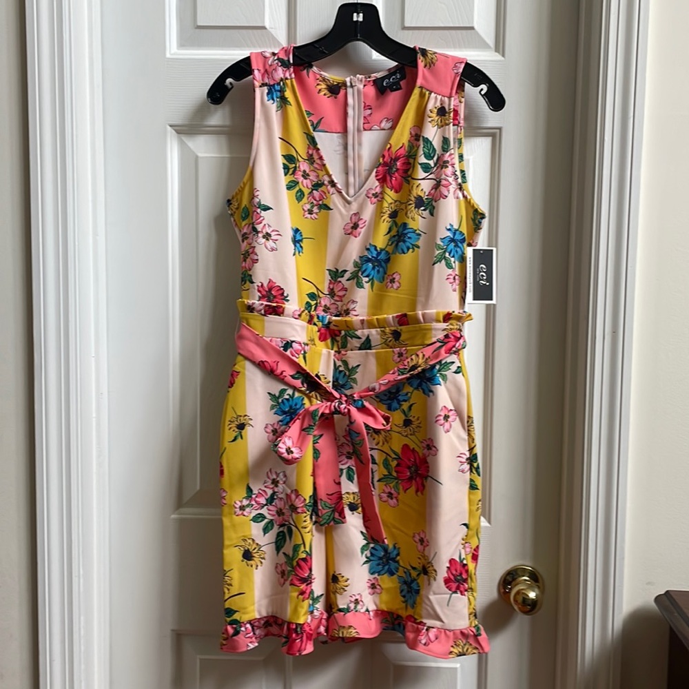 ECI New York floral romper NWT